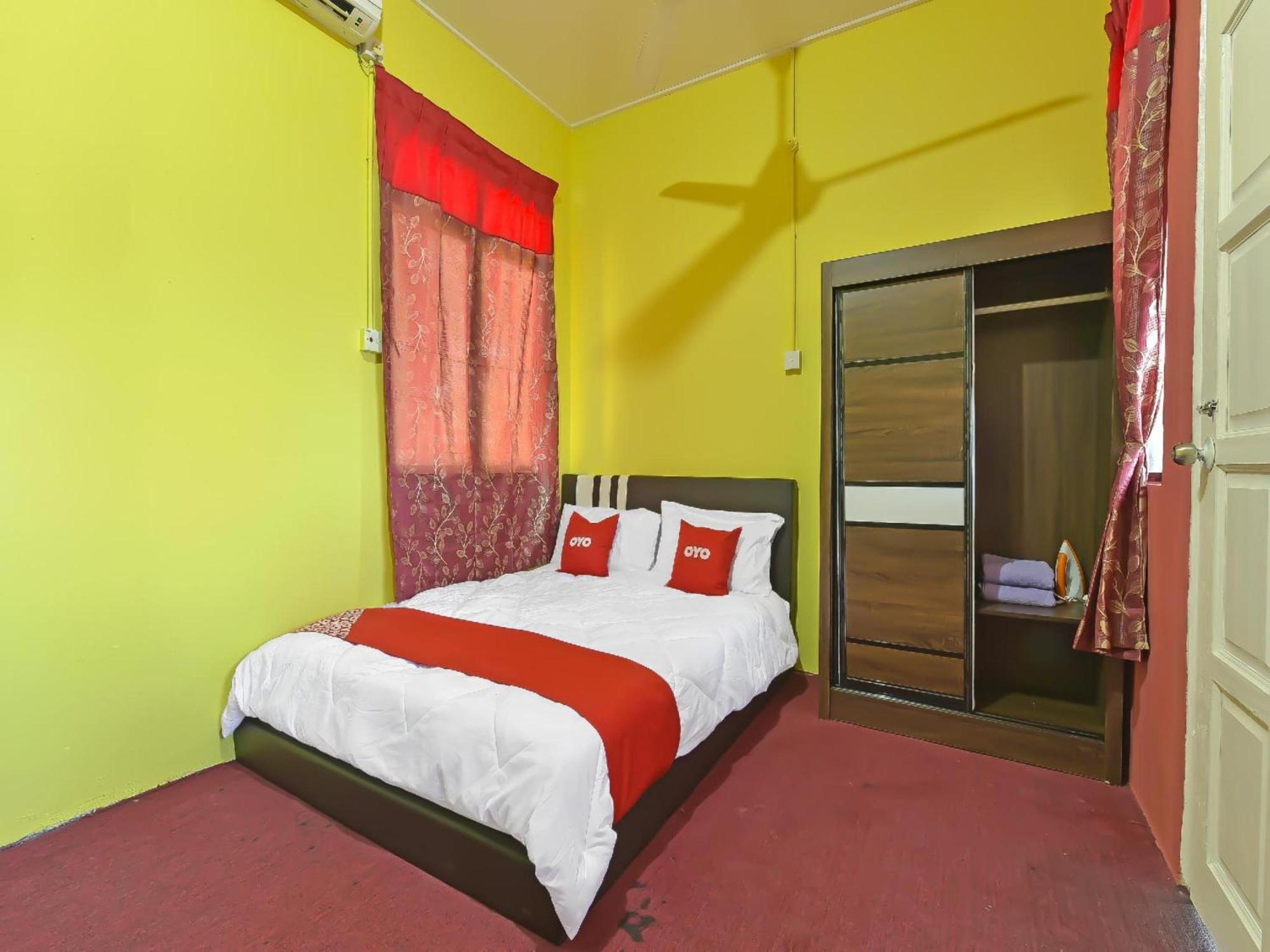 Oyo 90744 Bari Indah Beach Resort Kuala Terengganu Buitenkant foto